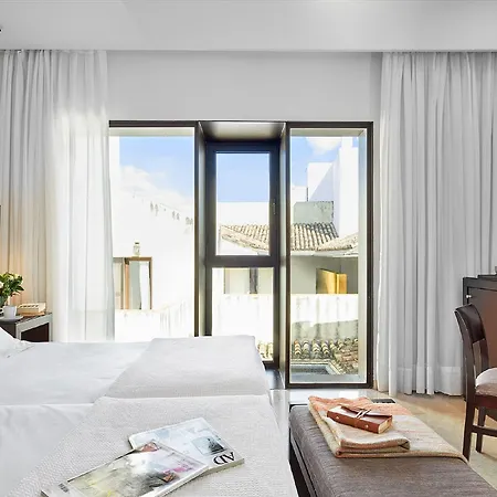 Del Lucero Hotel 4*