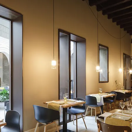 Del Lucero 4* Seville