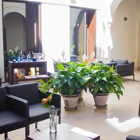 Hotel Del Lucero 4*